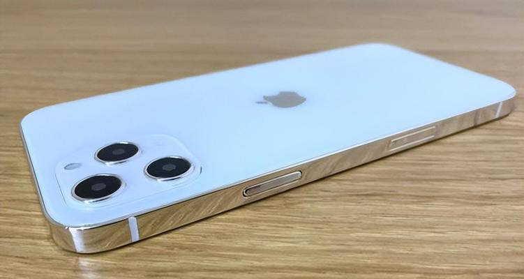 如何通过新iPhone轻松识别自己的手机型号（全新iPhone搭载的快捷方式帮你识别手机型号）