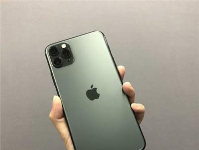 iPhone12ProMax是否具备高刷屏幕？（一起来了解iPhone12ProMax的屏幕性能特点）