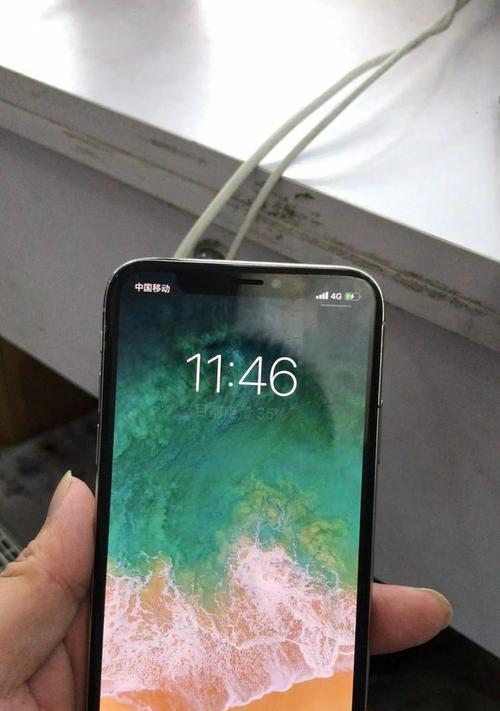 iPhone白苹果开不了机处理技巧（解决iPhone无法开机的有效方法及技巧）