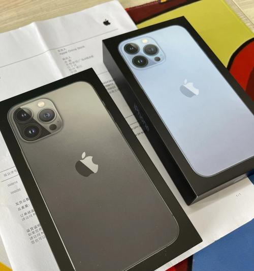 iPhone12和iPhone13对比分析（从外观到性能，探讨两代iPhone的差异与进步）