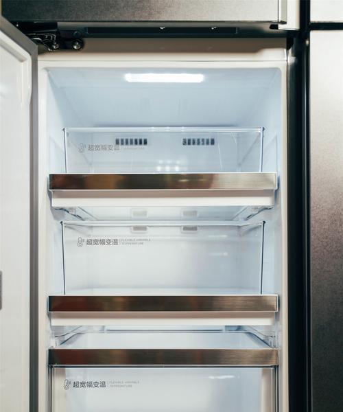 冰箱的使用寿命和维护方法（探讨冰箱使用寿命的关键因素及如何延长冰箱的使用寿命）